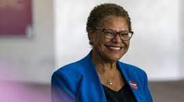 Grandstanding: Mayoral Candidate Karen Bass Says She Can Solve LA’s Homelessness Crisis