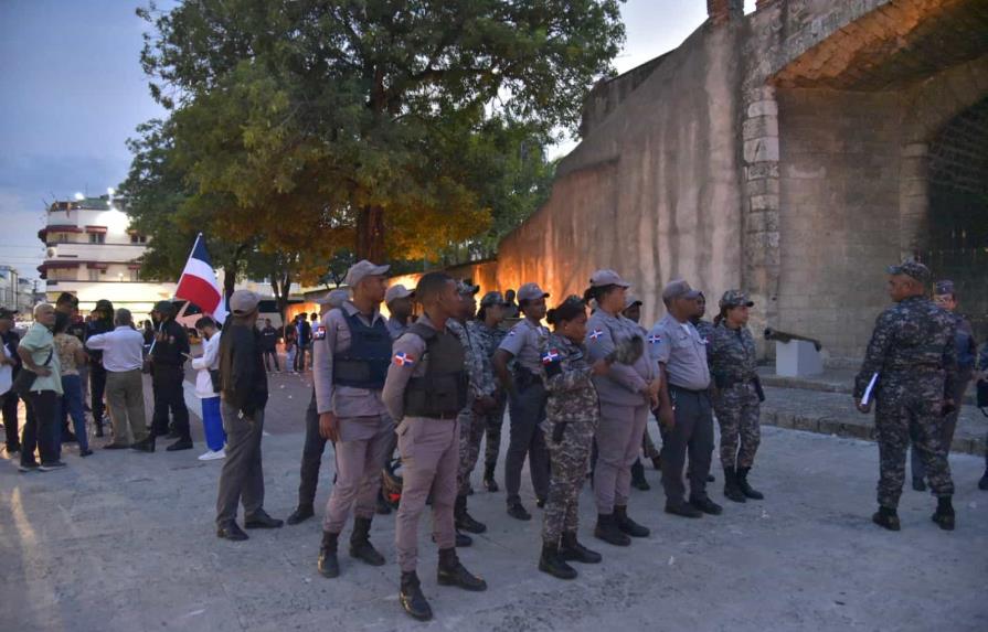 Neo-Nazis in the Dominican Republic Work with the Government to Prevent Solidarity with Haitian People